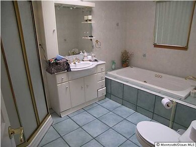 11 Crystal Ct, Middletown, NJ 07748 - photo 7