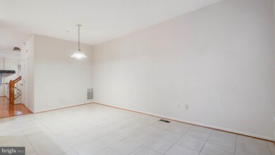 13041 Woodcutter Cir, Germantown, MD 20876 - photo 7