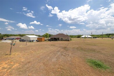 229 Oakley Cir, Weatherford, TX 76085 - photo 3