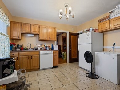 19 Hallowell St, Mattapan, MA 02126 - photo 6
