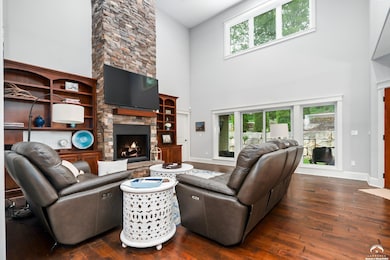 237 Landon Ct, Lawrence, KS 66049 - photo 7