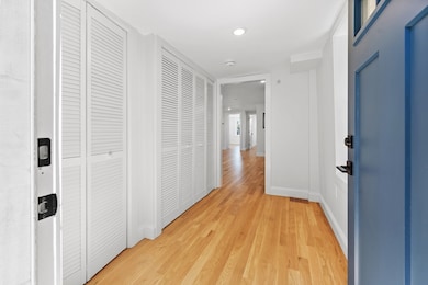 290 Washington St unit 2, Marblehead, MA 01945 - photo 3