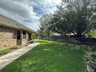 1716 Cherrywood Dr, Fredericksburg, TX 78624 - photo 4