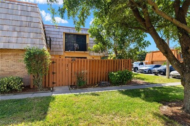 1708 Park Meadows Dr unit 4, Fort Myers, FL 33907 - photo 5