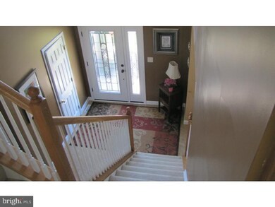 1013 Shilo St, Reading, PA 19605 - photo 3