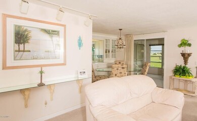 1033_Rolal_Palm_-_Living_Room_3