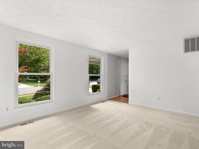 12626 Thunder Chase Dr, Reston, VA 20191 - photo 6