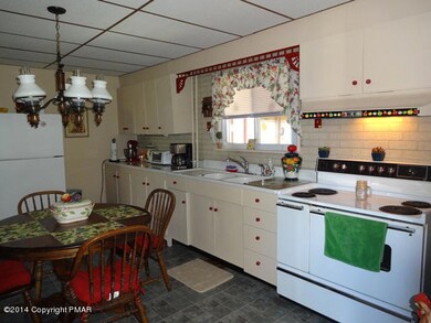 616 Center Ave, Jim Thorpe, PA 18229 - photo 4