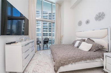 Icon Brickell Tower 1 unit 2209, Miami, FL 33131 - photo 7