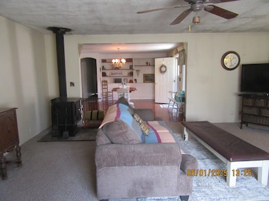 610 S Applegate Livning Dining 1