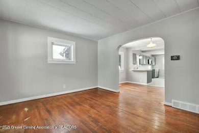 1942 Walnut St, Holt, MI 48842 - photo 7