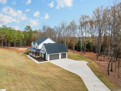1502A Groce Meadow Rd, Taylors, SC 29687 - photo 4