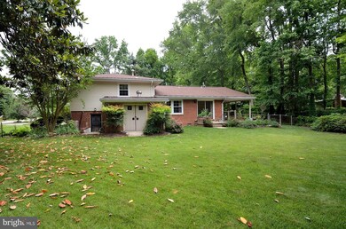 2405 Lisbon Ln, Alexandria, VA 22306 - photo 6