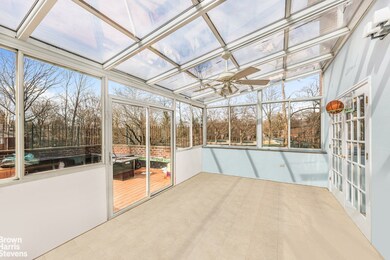 Dogwood Close Townhomes unit B11B14, Bronx, NY 10471 - photo 6