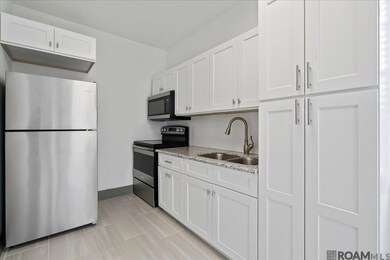 537 State E Louisiana unit B, Baton Rouge, LA 70802 - photo 3