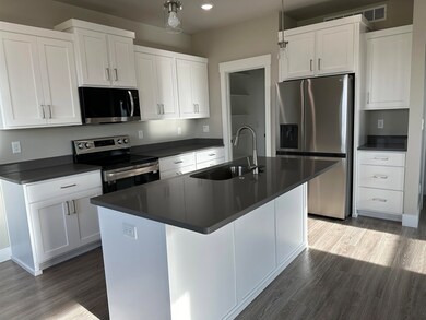 5570 Trueman Unit B, Pocatello, ID 83202 - photo 3