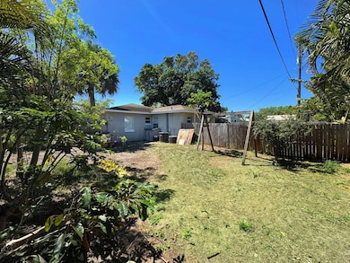 Large Back yard area. Great for Kids and pets
