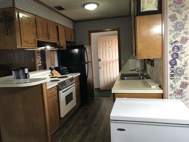 410 Candlewood St, Wake Village, TX 75501 - photo 6