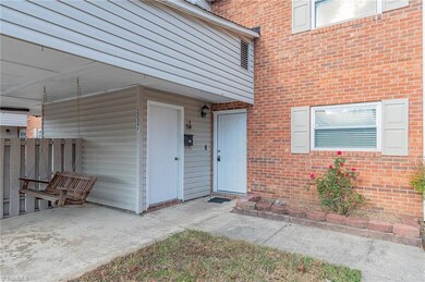 2235 Shadow Valley Rd unit F, High Point, NC 27265 - photo 4