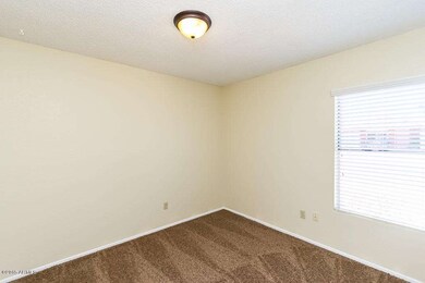 3002_N_Arrowhead_Dr_AZ-7