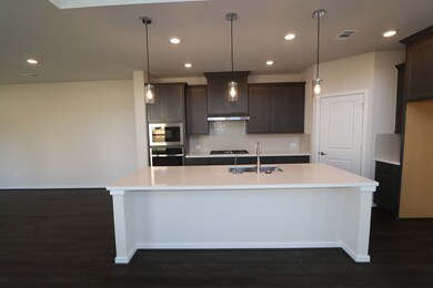 1102 Five T Ln, Tomball, TX 77375 - photo 2