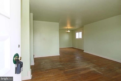 4706 Falcon St, Rockville, MD 20853 - photo 4