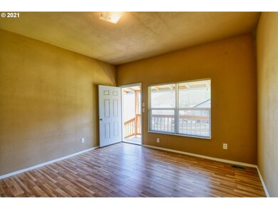 625 SE 3rd St, Pendleton, OR 97801 - photo 3