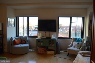 The Aurora Condominiums unit 414, Silver Spring, MD 20910 - photo 2