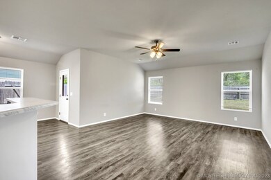 1529 S 31st St, Broken Arrow, OK 74014 - photo 5