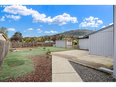 155 E Main St, Lowell, OR 97452 - photo 6