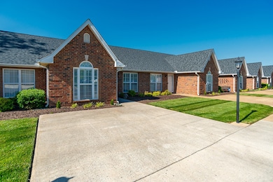 621 E Lane St, Shelbyville, TN 37160 - photo 3