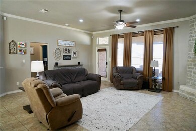 1004 Winding Rd, Granbury, TX 76049 - photo 2