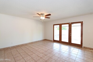 1910 E Manhatton Dr, Tempe, AZ 85282 - photo 3