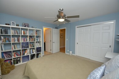 2104 Clear Brook Ct, Naperville, IL 60564 - photo 4