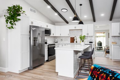 Gorgeously Remodeled Kitchen