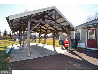 7 Roberta Ln, Royersford, PA 19468 - photo 3