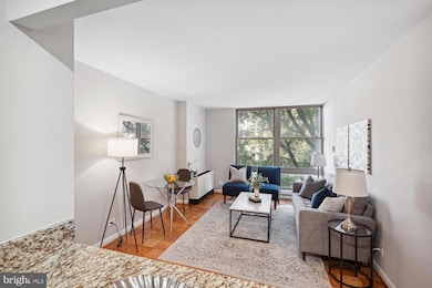 The Newport unit 502, Washington, DC 20036 - photo 4