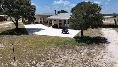 917 U S 59, George West, TX 78022 - photo 4