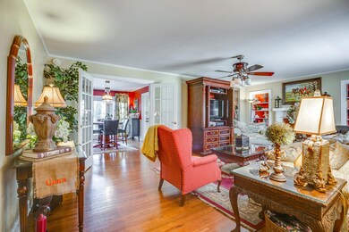 906 Mcarthur St, Manchester, TN 37355 - photo 2