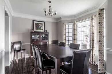 Dining Rm w/ Crown Molding