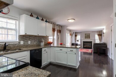 18205 Tebbs Ln, Dumfries, VA 22026 - photo 6