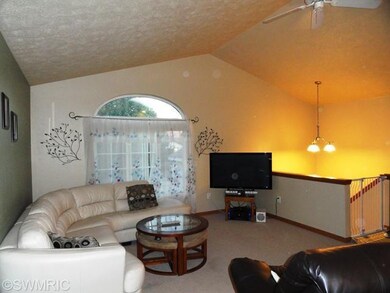 5363 Bunkerway Ct SW, Wyoming, MI 49509 - photo 3