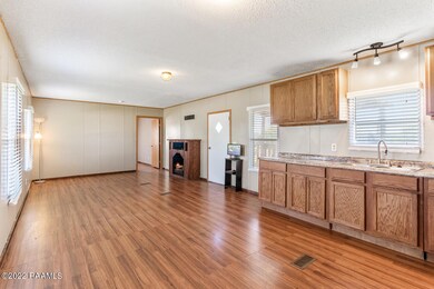 2602 Claude Leblanc Rd, New Iberia, LA 70560 - photo 2