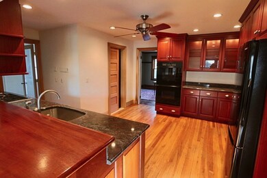 5 Curtis St, Marblehead, MA 01945 - photo 4