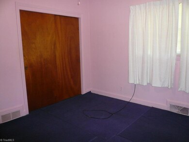 287 Pennsylvania Ave, Reidsville, NC 27320 - photo 7