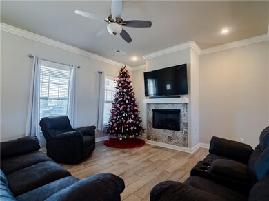 1298 River Oaks St, Elkins, AR 72727 - photo 4