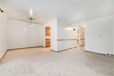 2700 Birchcrest Dr SE unit 9, Grand Rapids, MI 49506 - photo 4