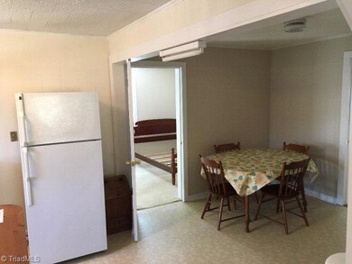 5828 Old Highway 60, Purlear, NC 28665 - photo 7