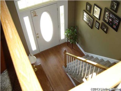 2015 Clark Pointe Dr, Crestwood, KY 40014 - photo 2