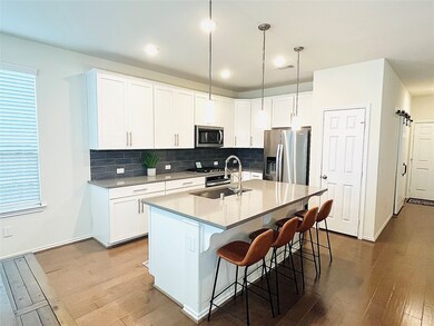 5134 Emma Frst St, Houston, TX 77018 - photo 4